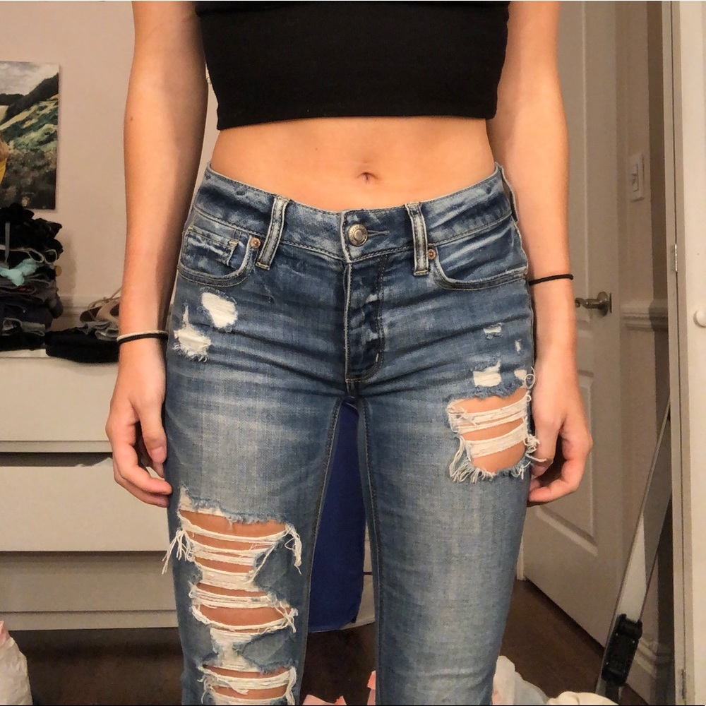 Ripped American Eagle jeans!